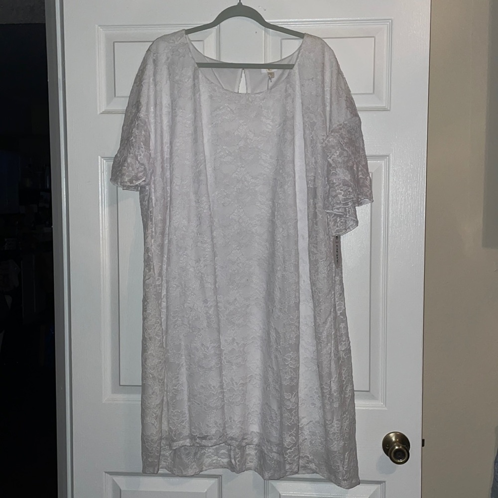 White lace dress
